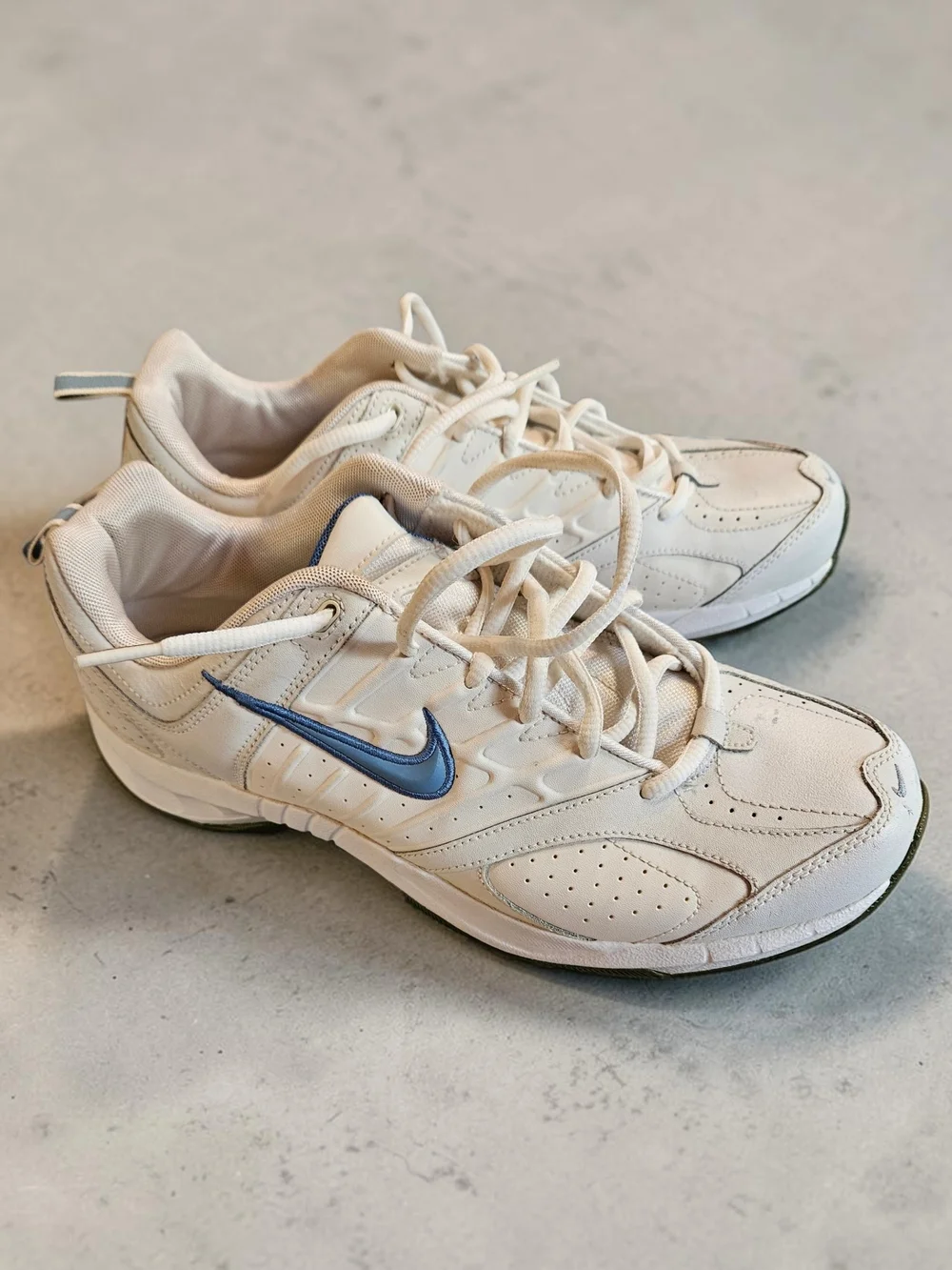 Nike White Leather Sneakers with Blue Swoosh